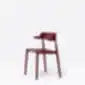 Burgundiško atspalvio NEMEA kėdė iš PEDRALI – moderni medinė kėdė su porankiais.