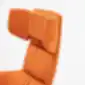 TORO poilsio fotelio oranžinio audinio galvos atramos stambus planas iš MDD