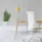 Profim AccisPro ergonomiškos biuro kėdės moderniame biure su dideliais langais