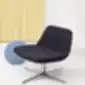Tamsiai pilka PURE LOOP poilsio kėdė su blizgiu chromuotu pagrindu iš INFINITI, šoninis vaizdas.
