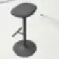 Tamsiai pilka Flink baro kėdė su ergonomiška sėdyne
